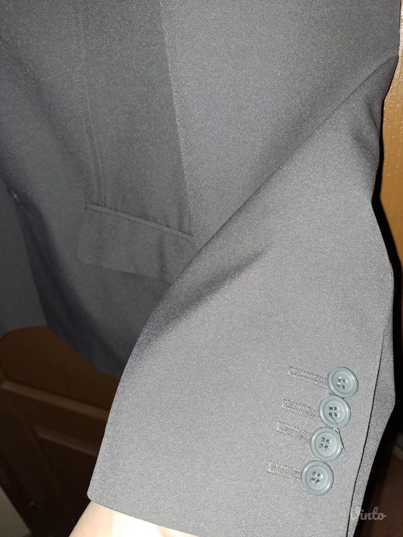 Komplet sivo musko odelo