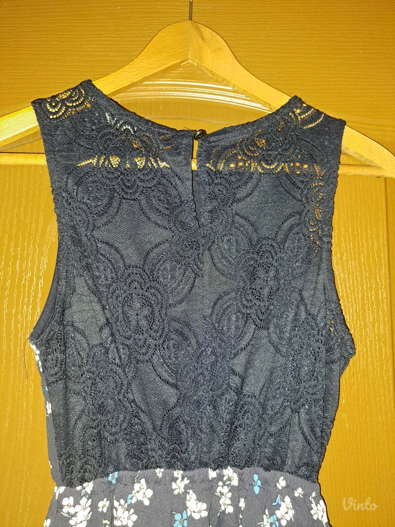 Teget haljina sa detaljima