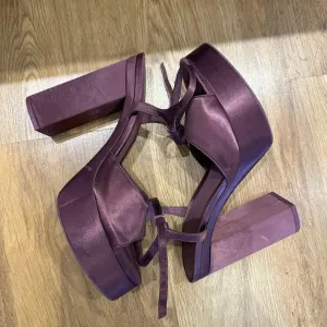 Zara ljubicaste sandale