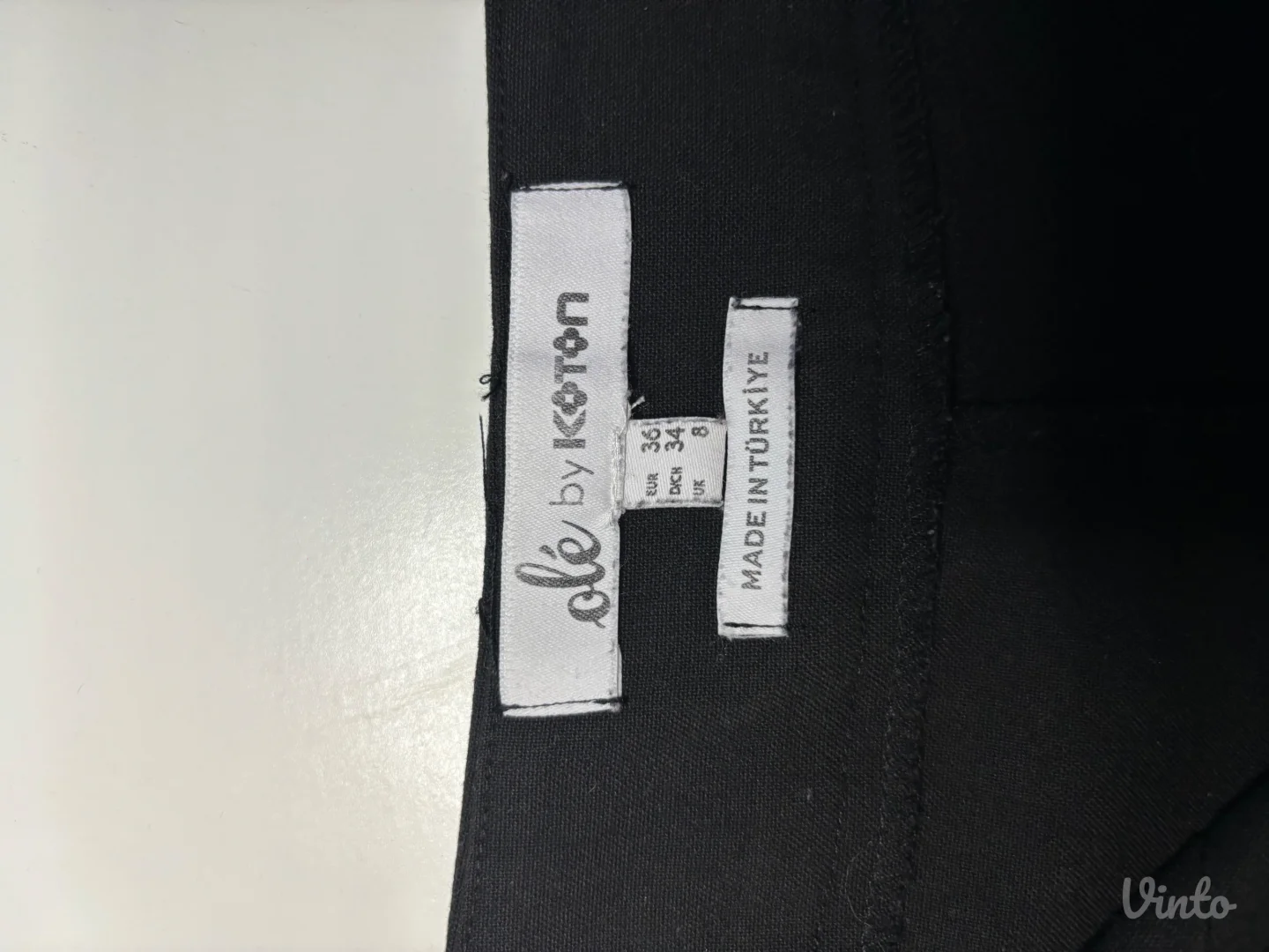 Crne pantalone na ivicu, dublji struk – KOTON, vel. 36