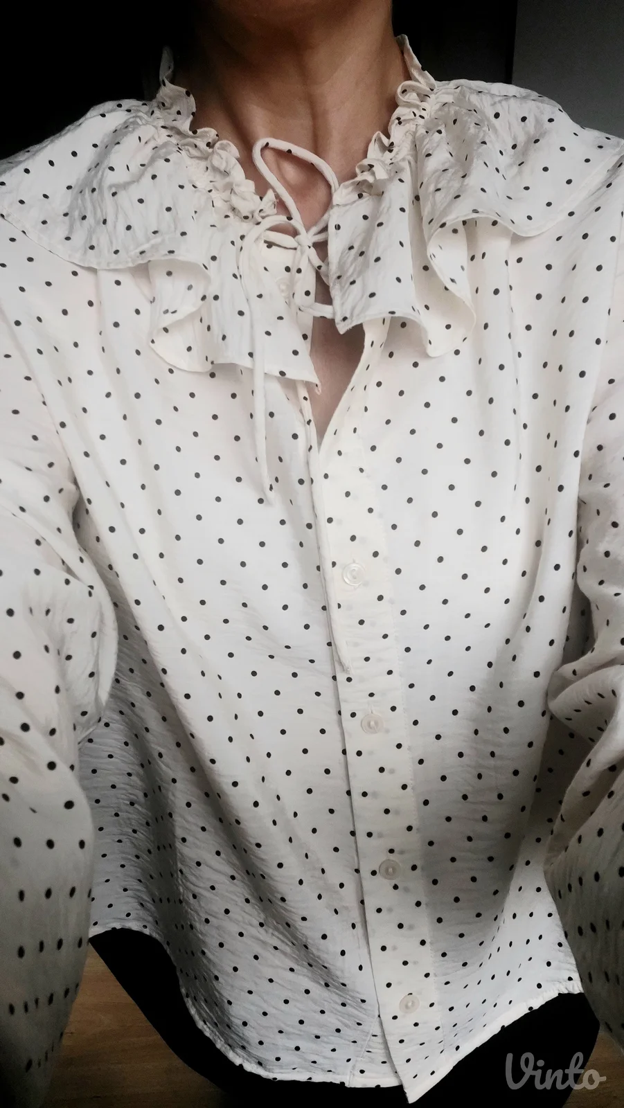 Nova H&M tufnasta košulja sa karner kragnom