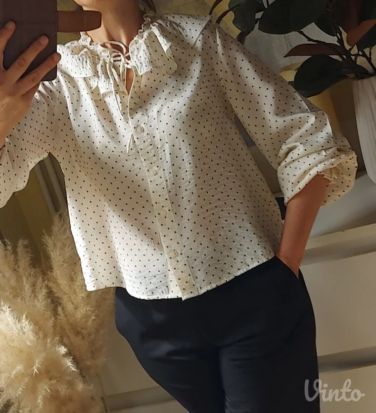Nova H&M tufnasta košulja sa karner kragnom
