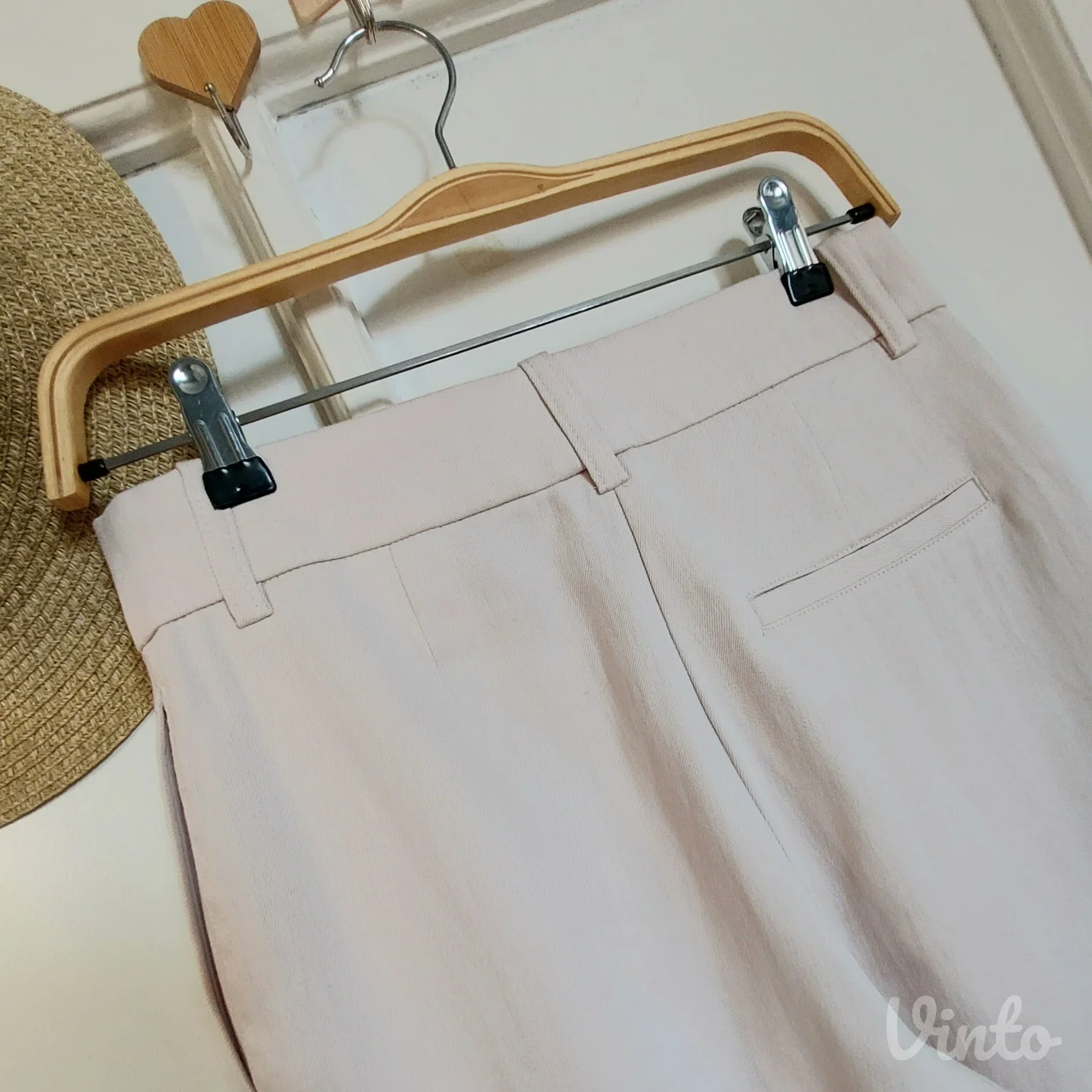 H&M svetlo krem elegantne pantalone