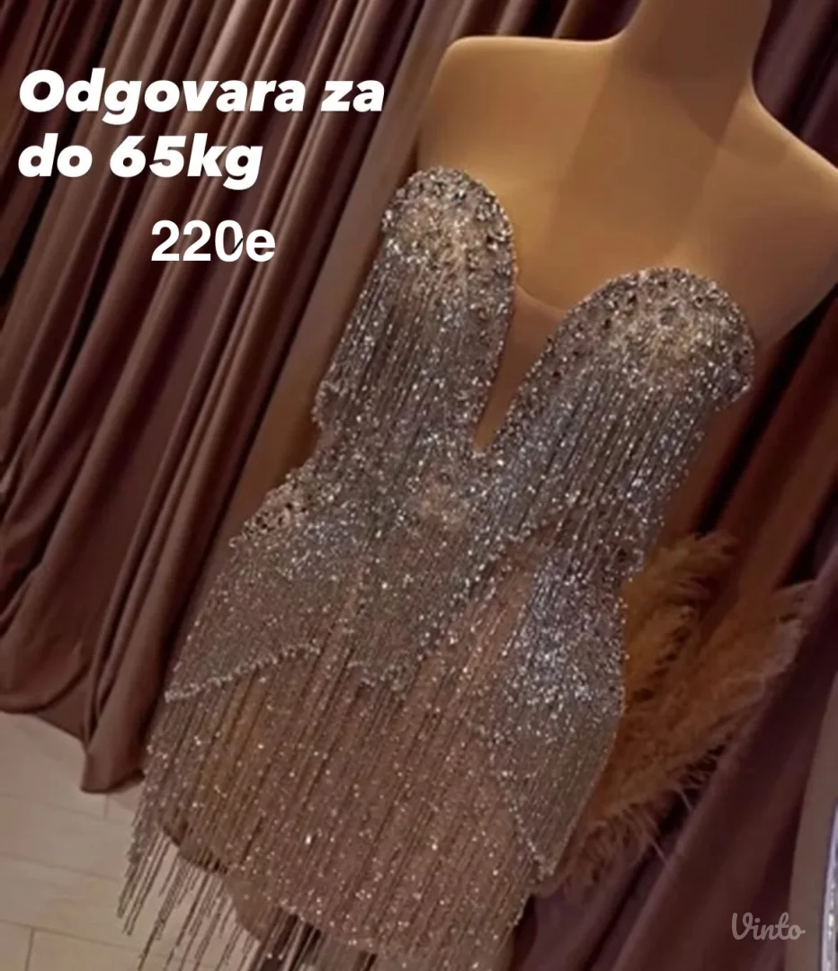 Gentiana Berisha- kratka haljina