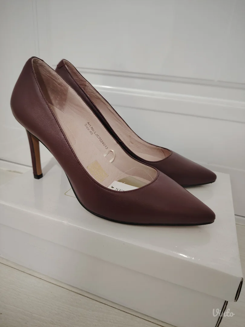 Kožne bordo potpetice