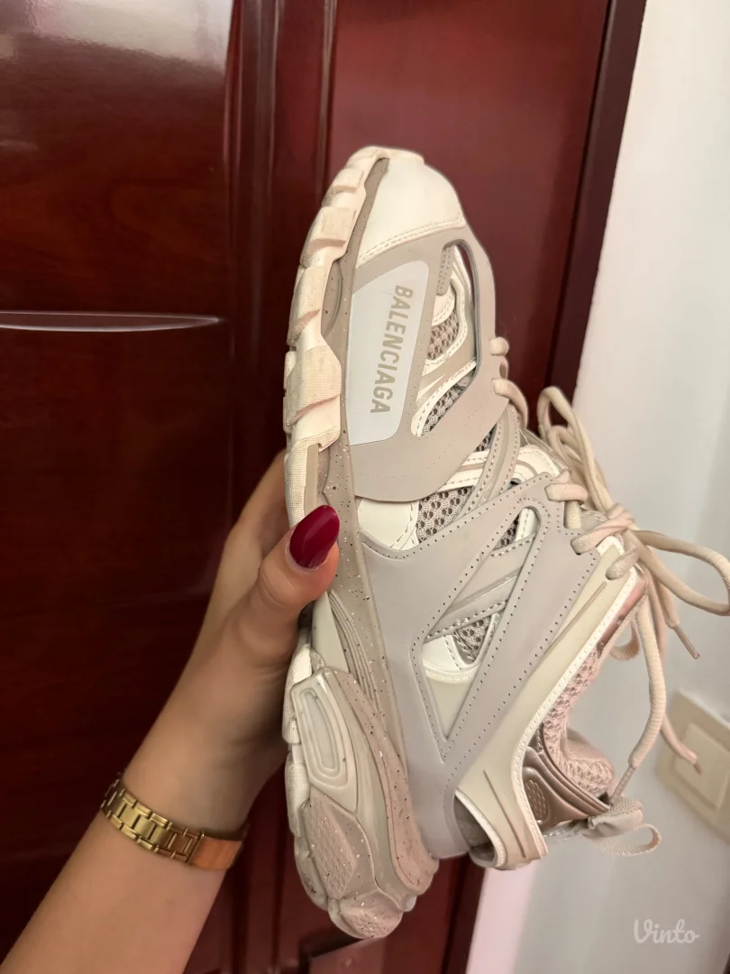Balenciaga track