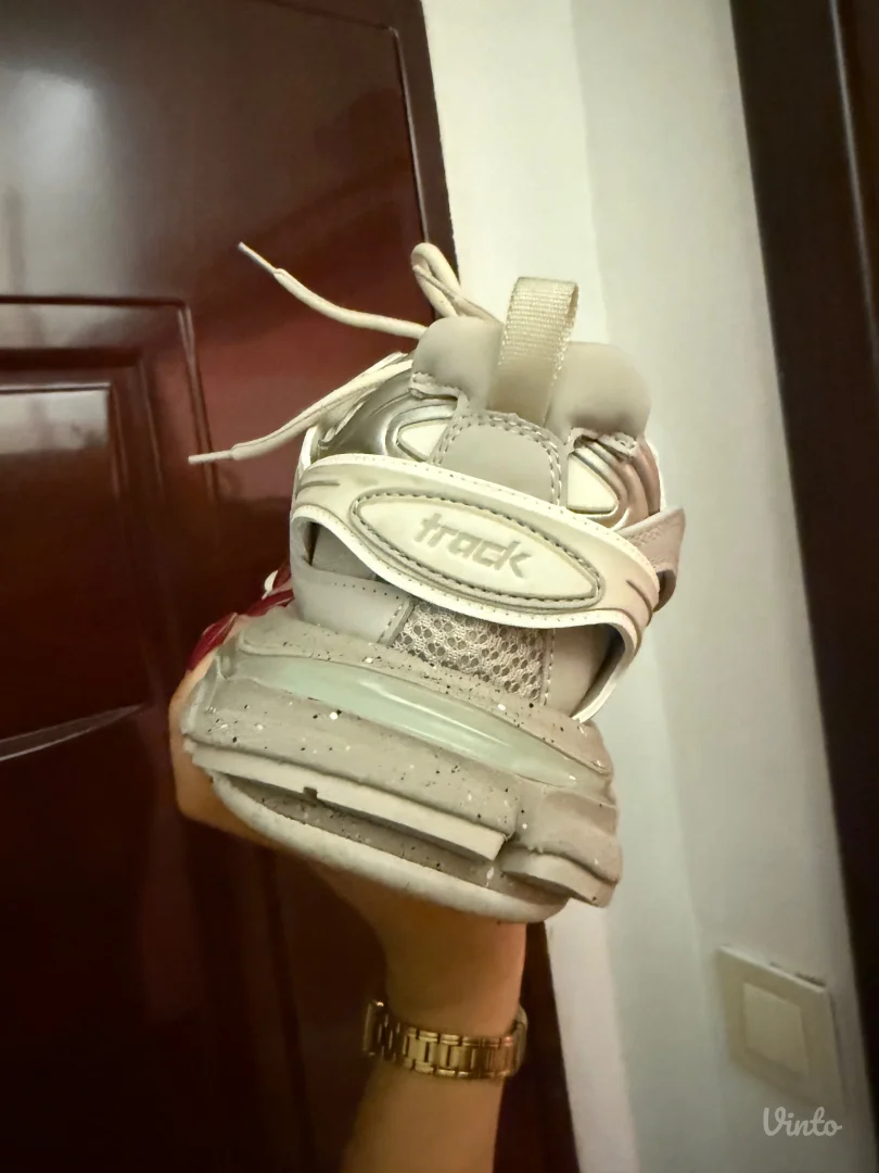Balenciaga track