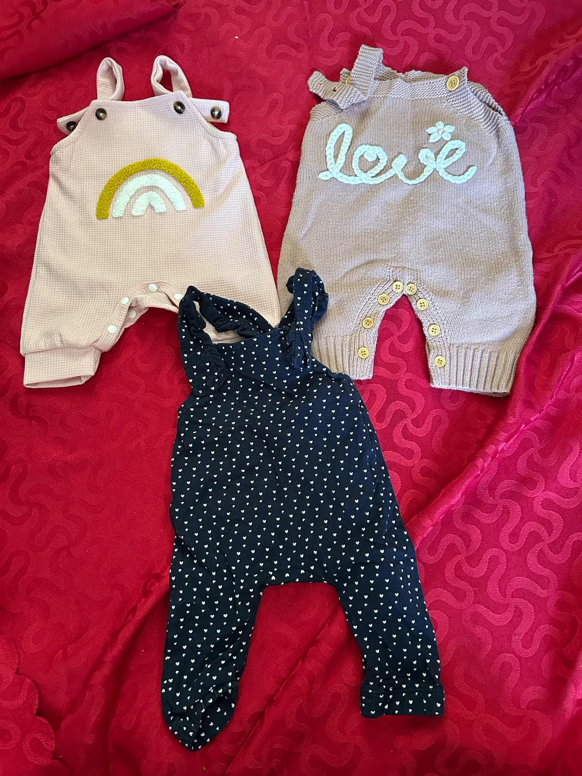 Pantalone sa tregerima