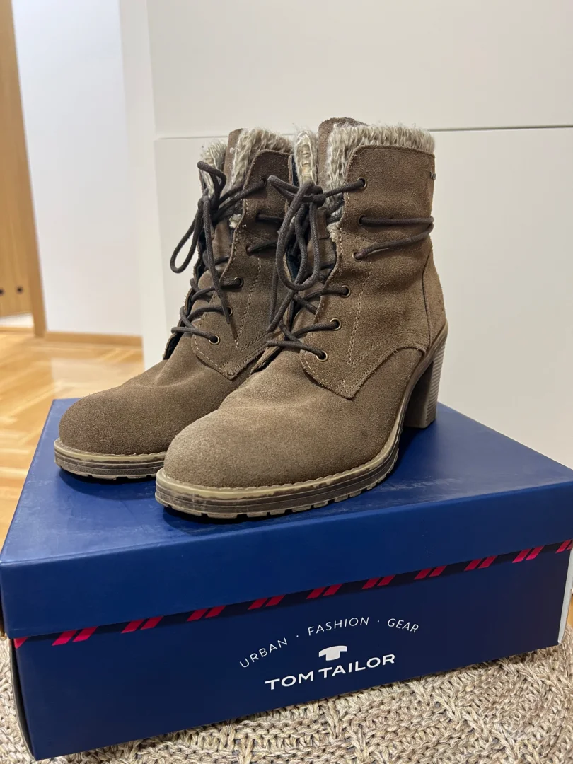 TOM TAILOR kožne čizme vel. 40