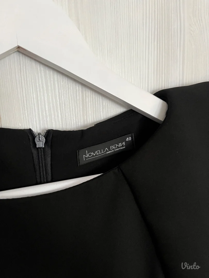 Crna haljina sa bodljama