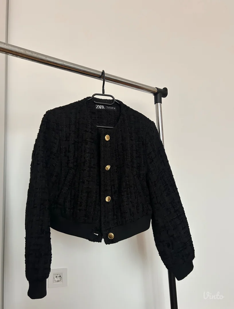 Zara crna jakna