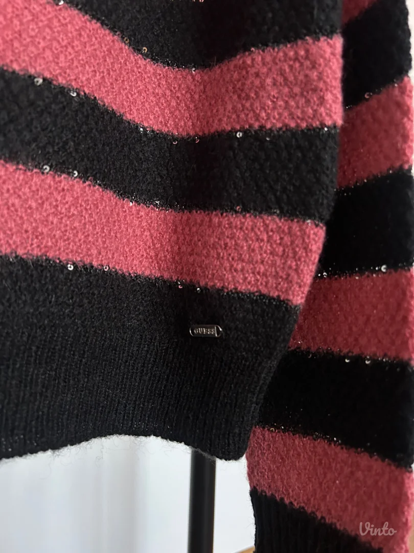 Guess džemper na pruge