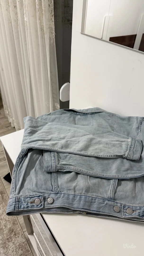 Levi’s teksas jakna! Nova