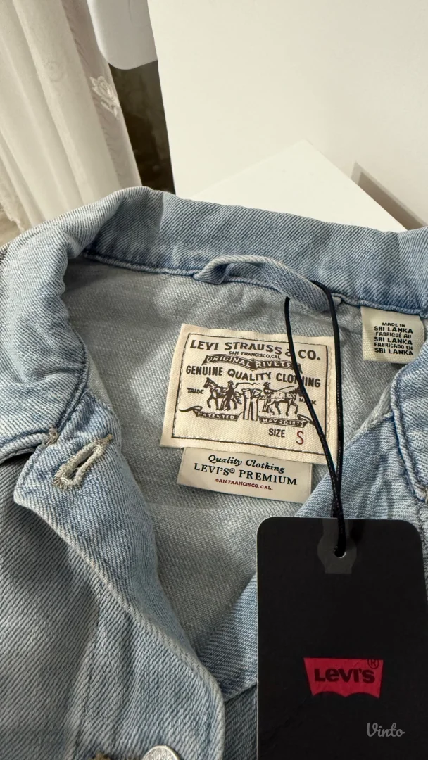 Levi’s teksas jakna! Nova