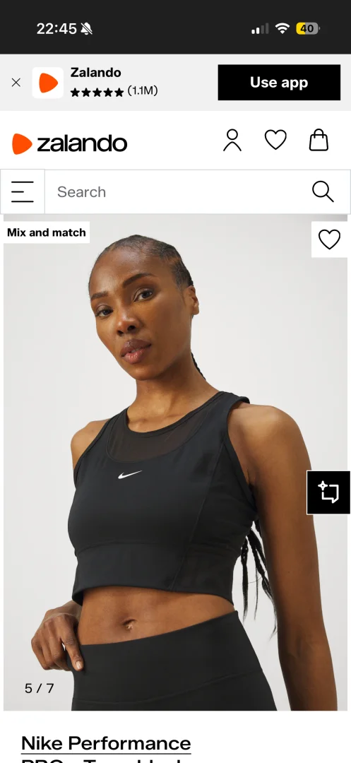 Nike sportski top!! Novo