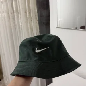 Nike bucket hat! Novo