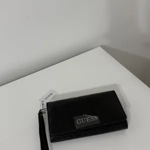 Guess novcanik!! Novo! Original