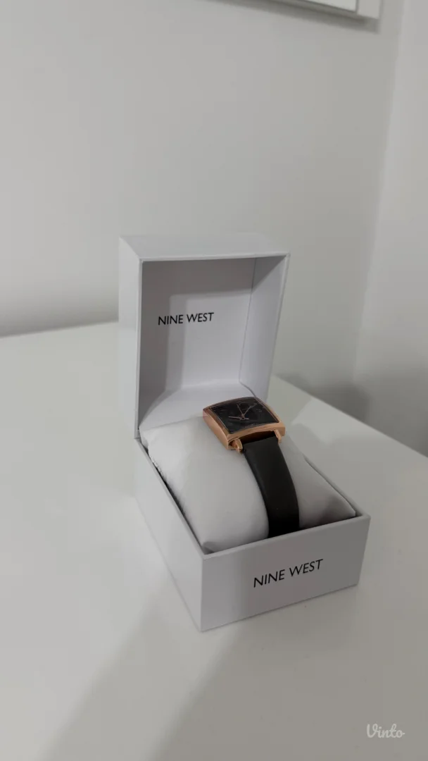 Nine West! Sat! Novo