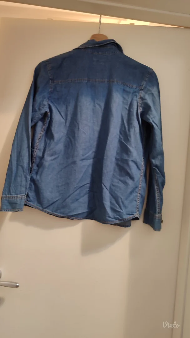 Dečija Beneton košulja