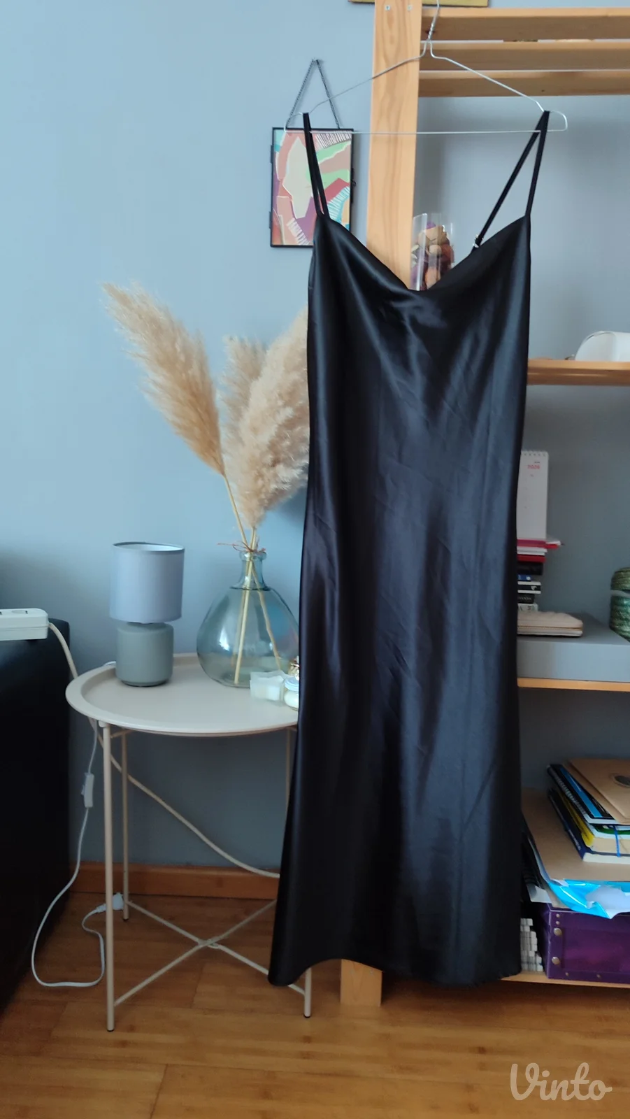 Crna slip haljina