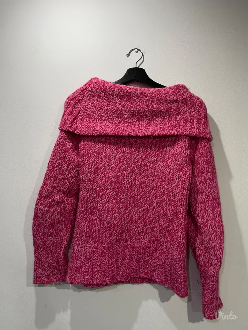 Dzemper sa kragnom NOVO