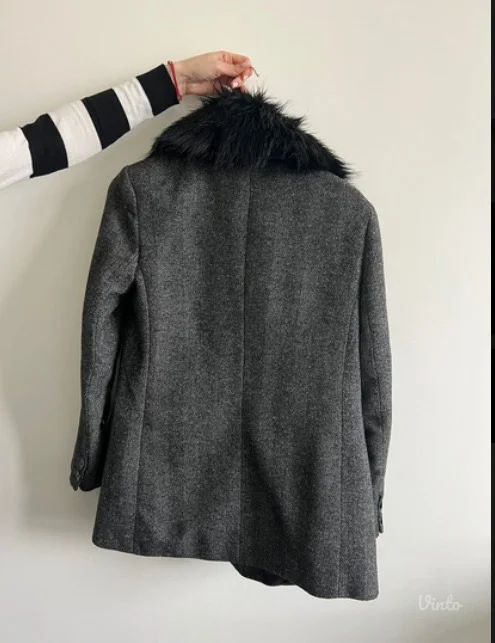 Divan Zara kaputic/sako