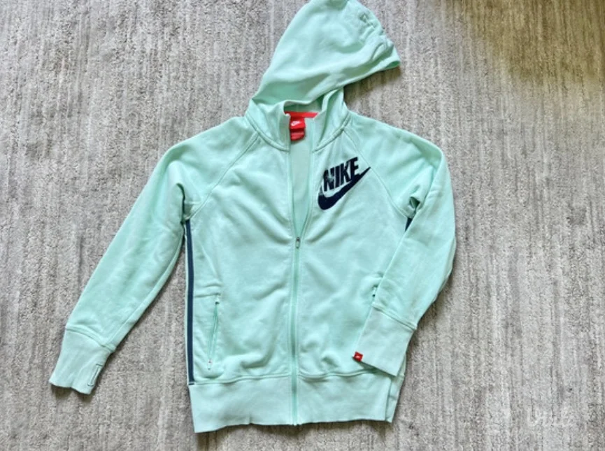Mint Nike duks