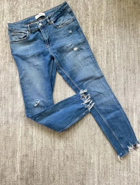 Prelepe Zara farmerke