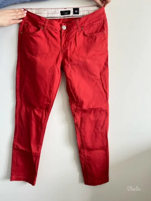Prelepe pantalone italijanskog brenda