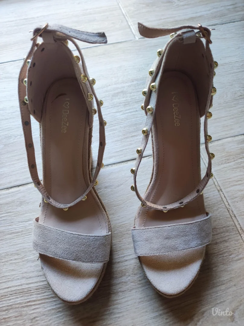 DeeZee sandale na štiklu