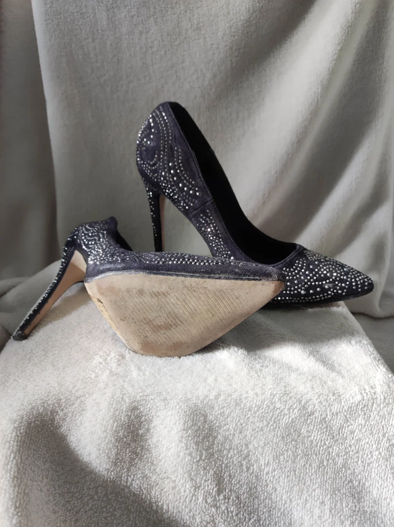 Crne cipele na štiklu