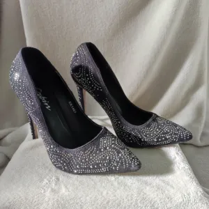 Crne cipele na štiklu