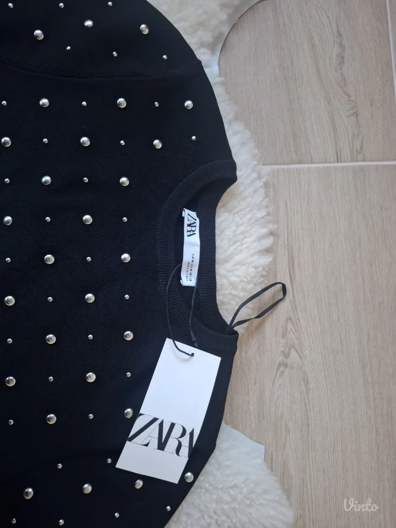 Zara nova bluza sa nitnama