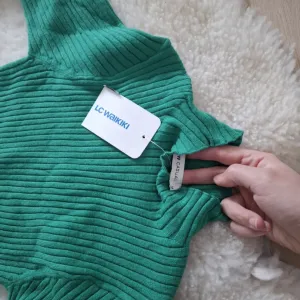 Lcw Waikiki bluza nova