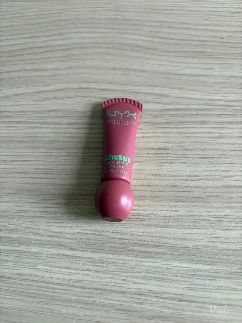 NYX smushy sjaj za usne NOVO