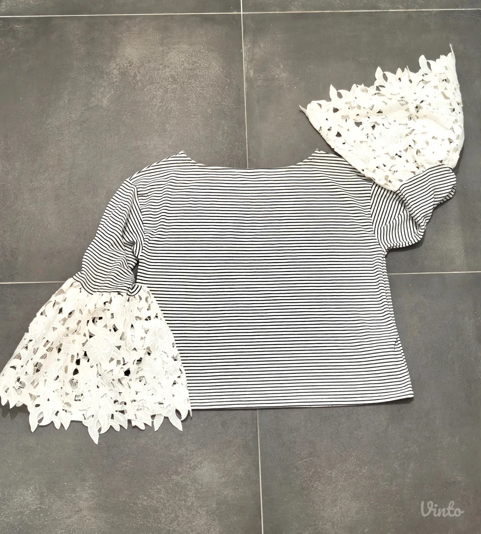 Mango prugasta bluza. S