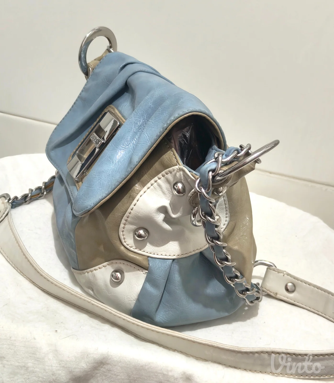 Guess vintage tasna