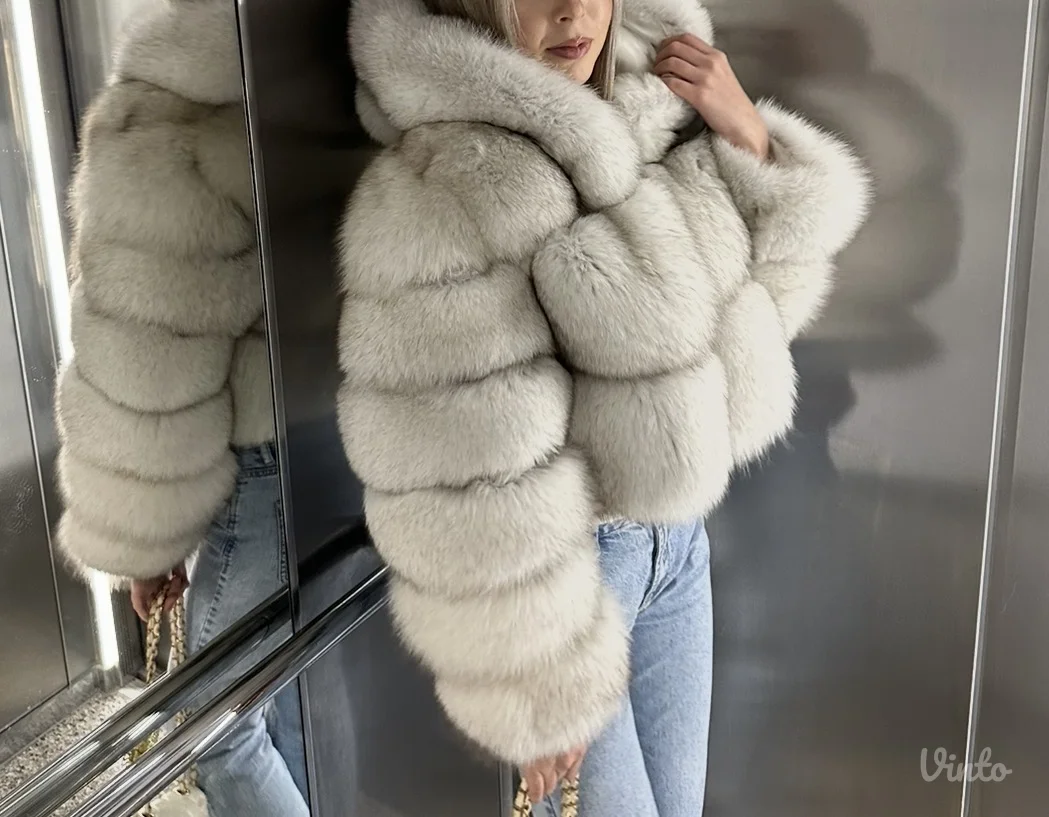 bunda od lisicijeg krzna