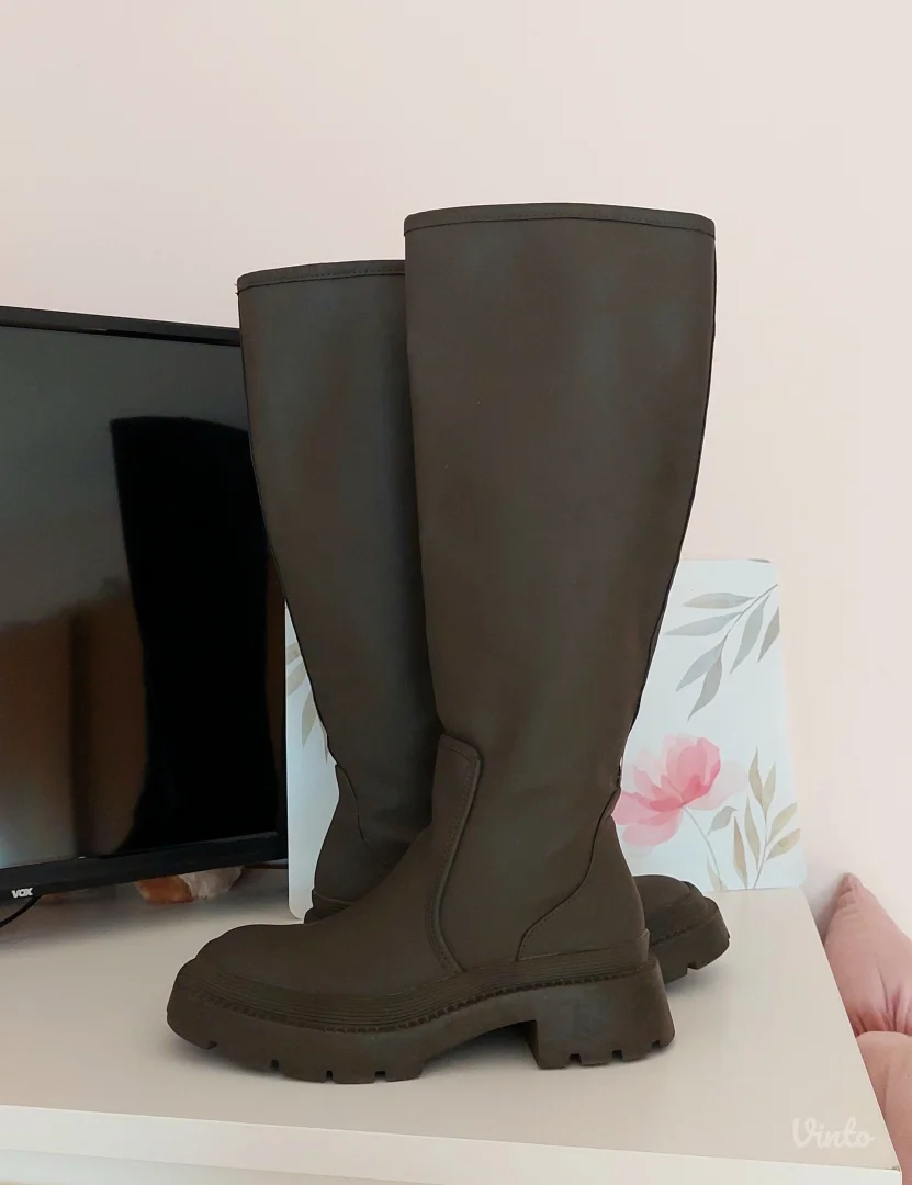 Zara cizme - Broj 37