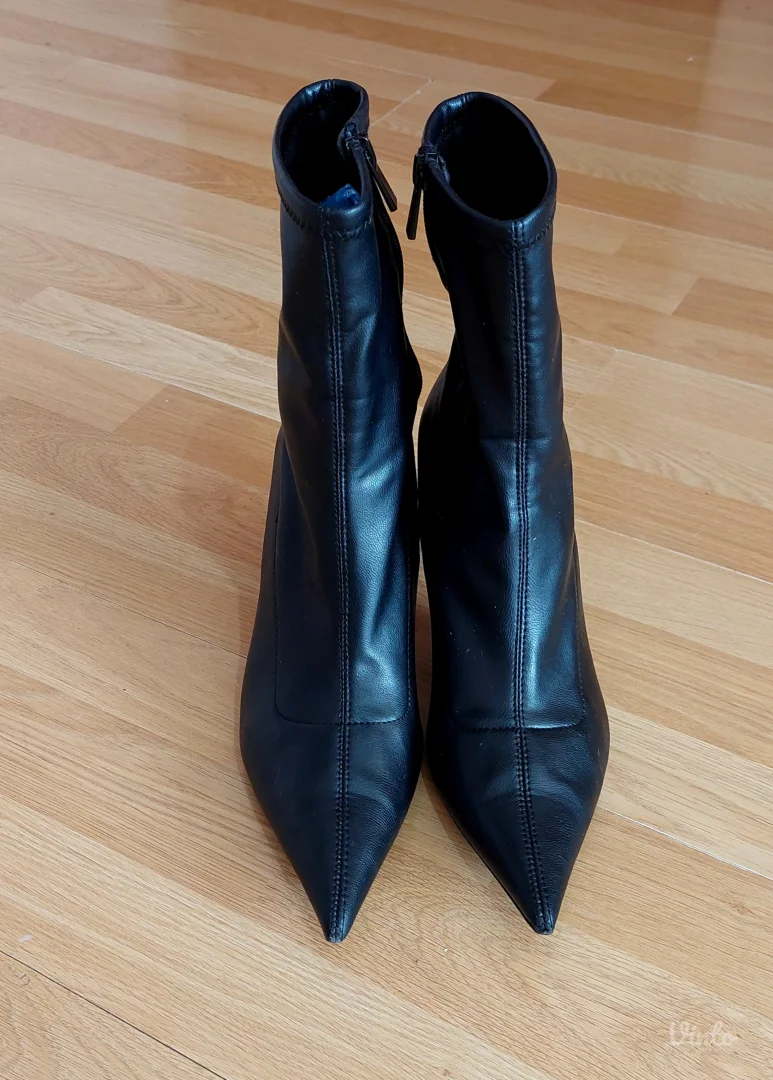 Stradivarius cizme - Br.40