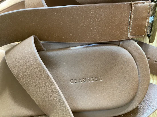 RESERVED kožne sandale