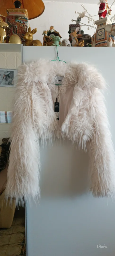 Kratka FashionNova bunda