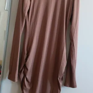 Shein rebrasta haljina