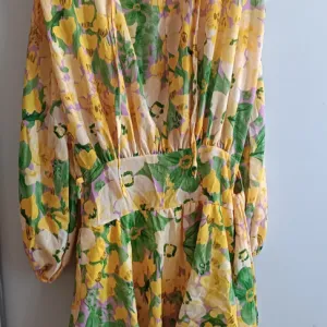 Nova haljina univerzalna