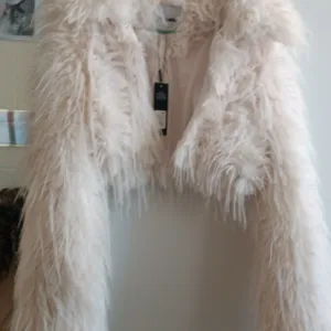 Kratka FashionNova bunda