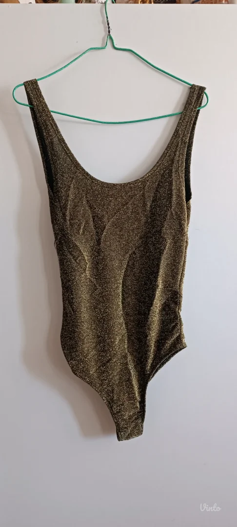 Bodi sa golim ledjima