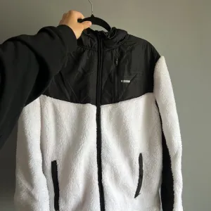 C&A Teddy bela jaknica