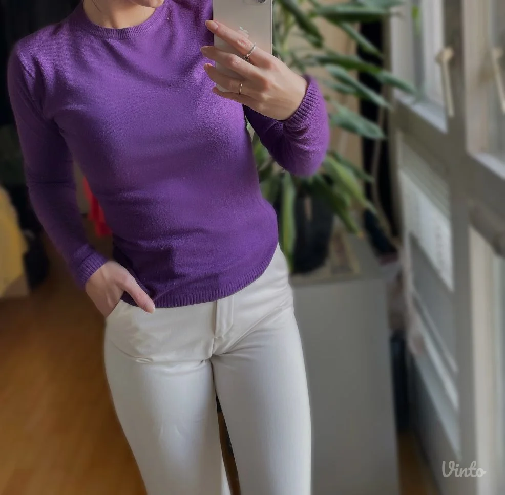 Ljubičasti džemper