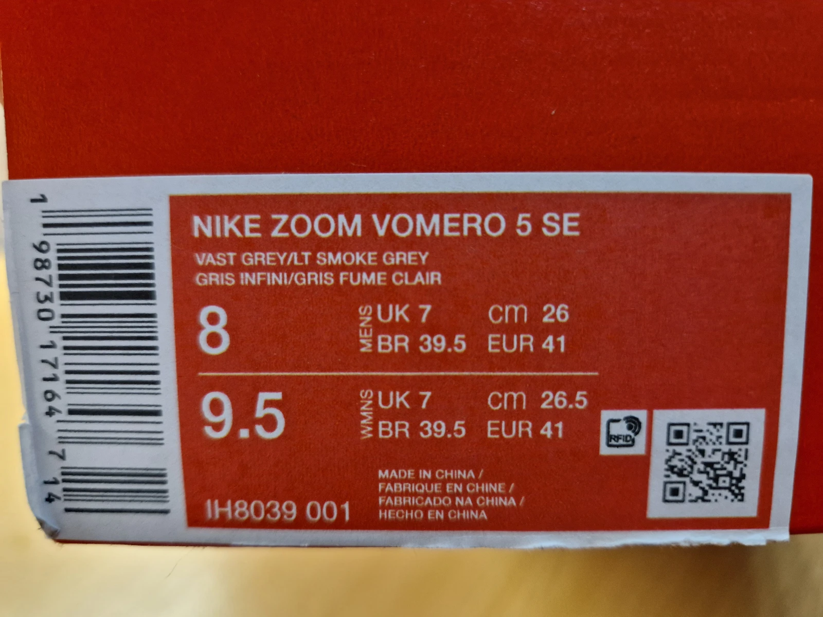 Nike Zoom Vomero 5 SE – 41 – NOVO – Grey