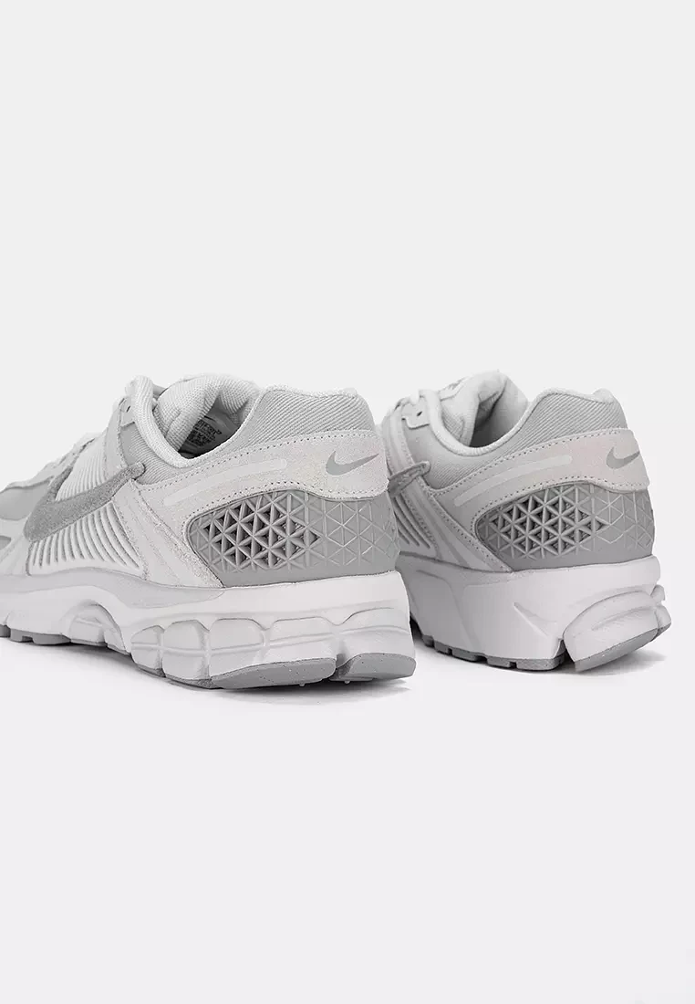 Nike Zoom Vomero 5 SE – 41 – NOVO – Grey